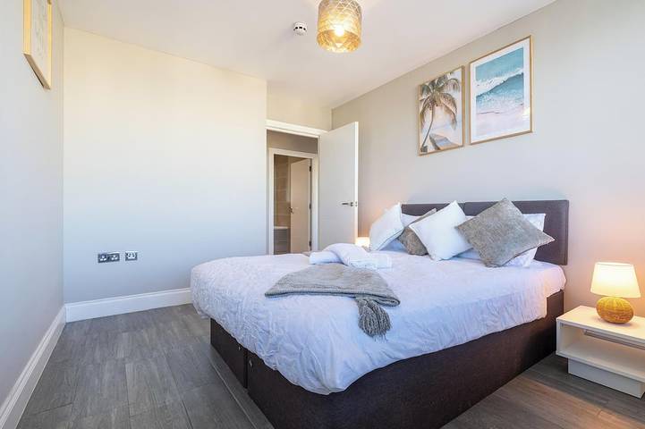 Entire apartment, Brighton Central Long Stay Stunning Seaview Apartment in Brighton, Sussex