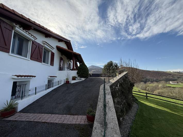 Gîte pour 5 personnes, avec jardin, animaux acceptés à Macaye