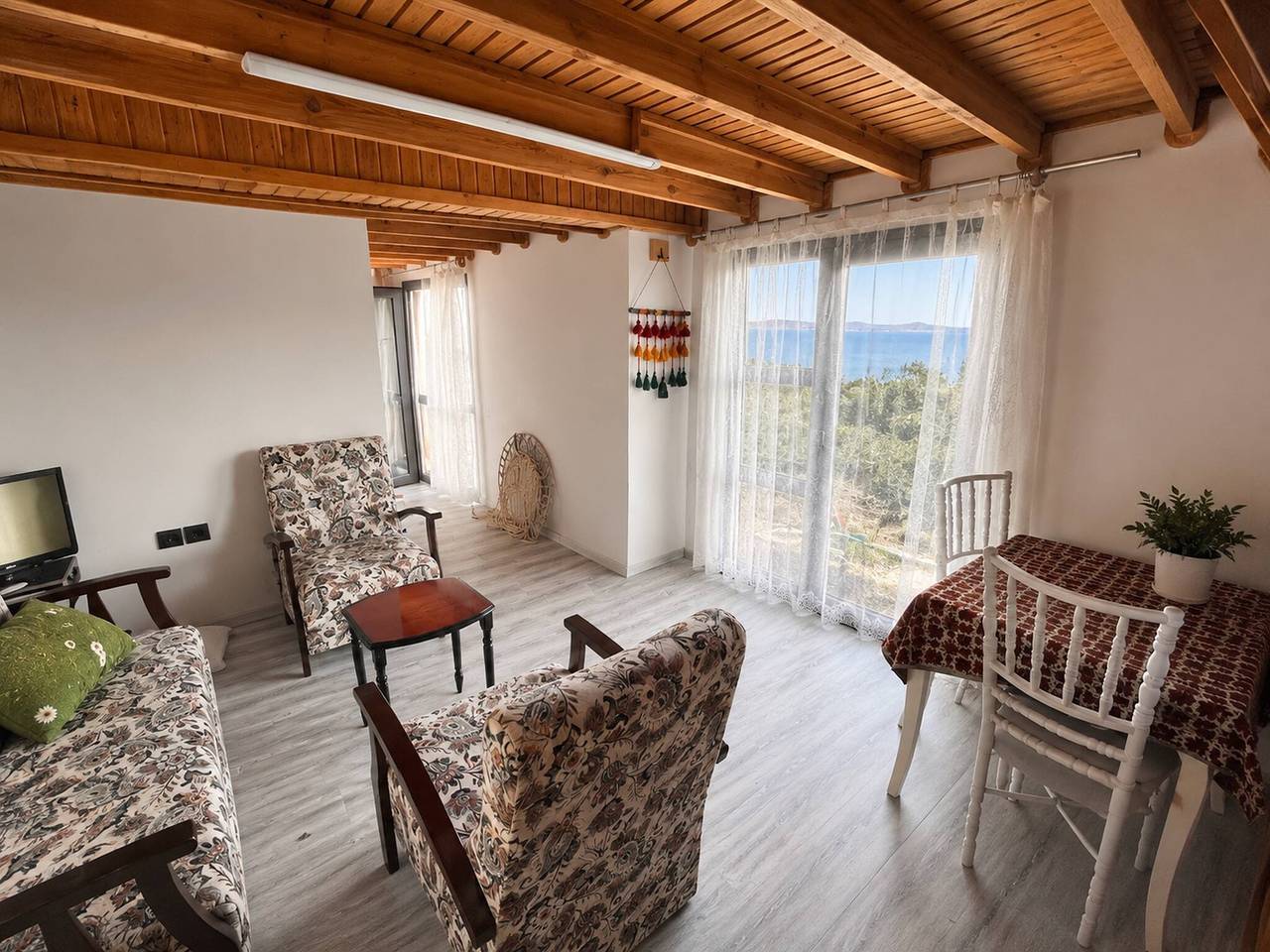 Privater Holzbungalow mit herrlichem Meerblick in Türkische Ägäis