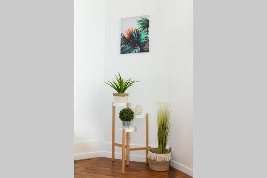 Appartement entier, One-Bedroom Apartment in Enghien-les-Bains, Val-d'Oise