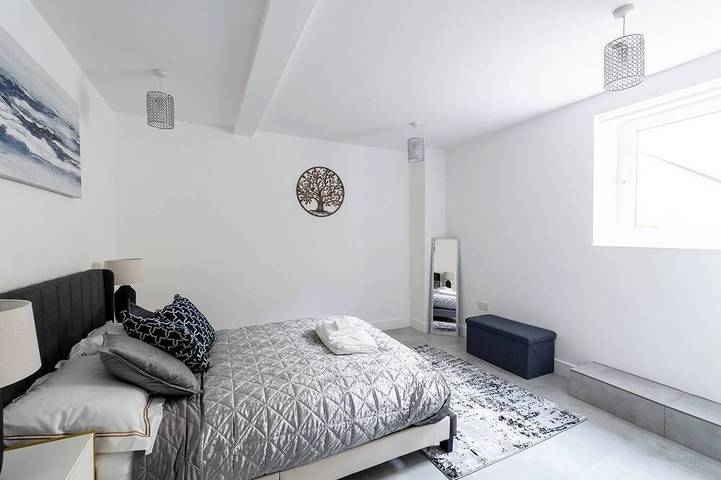 Ganze Wohnung, Stilvolles Apartment mit 2 Betten im Zentrum von Rochester für 4 Personen, Netflix-Arbeitsbereich in Rochester, Kent Downs