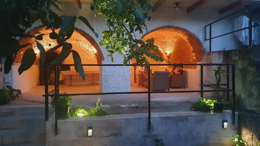 Bed & breakfast dla 2 osób, z ogród i sauna oraz jacuzzi w Miszkolc