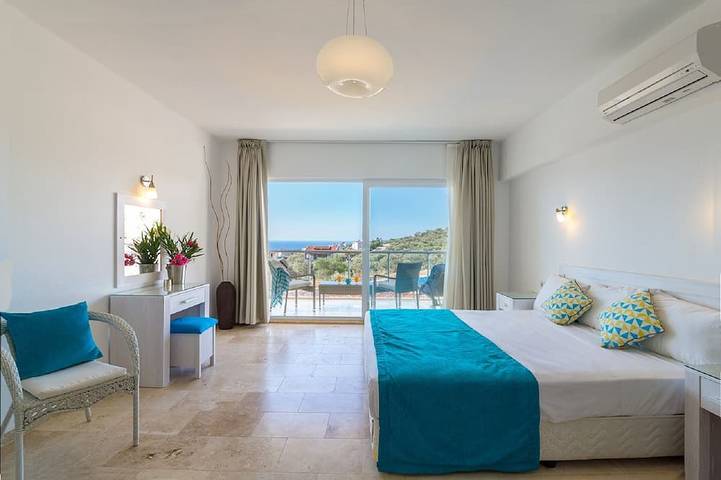Ganze Wohnung, Schöne romantische Luxus atemberaubende Aussicht, Private Pool auf dem Dach, geräumige moderne in Kaş, Saklıkent