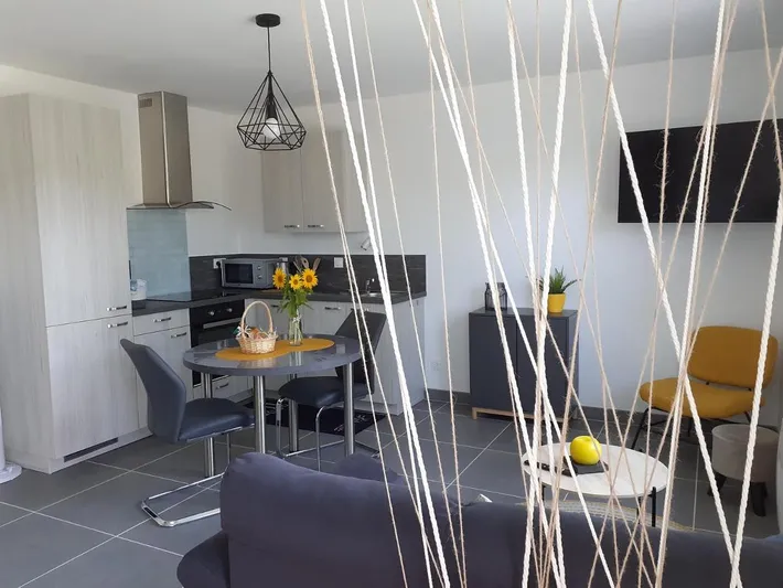Apartamento de vacaciones para 4 personas, con jardín y vistas - 1