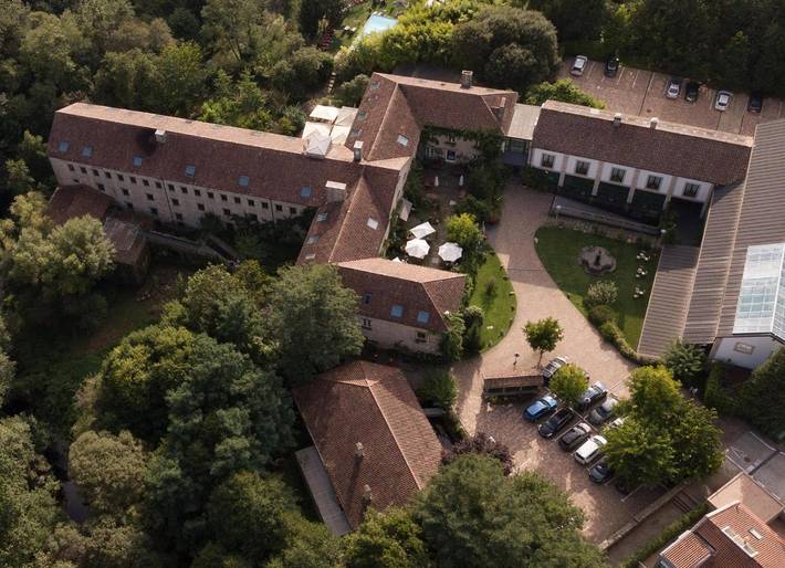 Hotel para 2 personas, con Jacuzzi y Terraza además de Jardín y Piscina en Santiago de Compostela