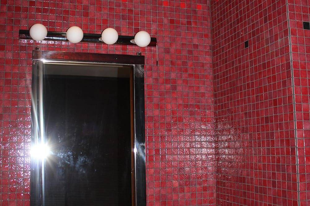 Entire apartment, Charming vacation rental and bed and breakfast in Fecamp, Etretat, Normandy in Fécamp, Le Havre region