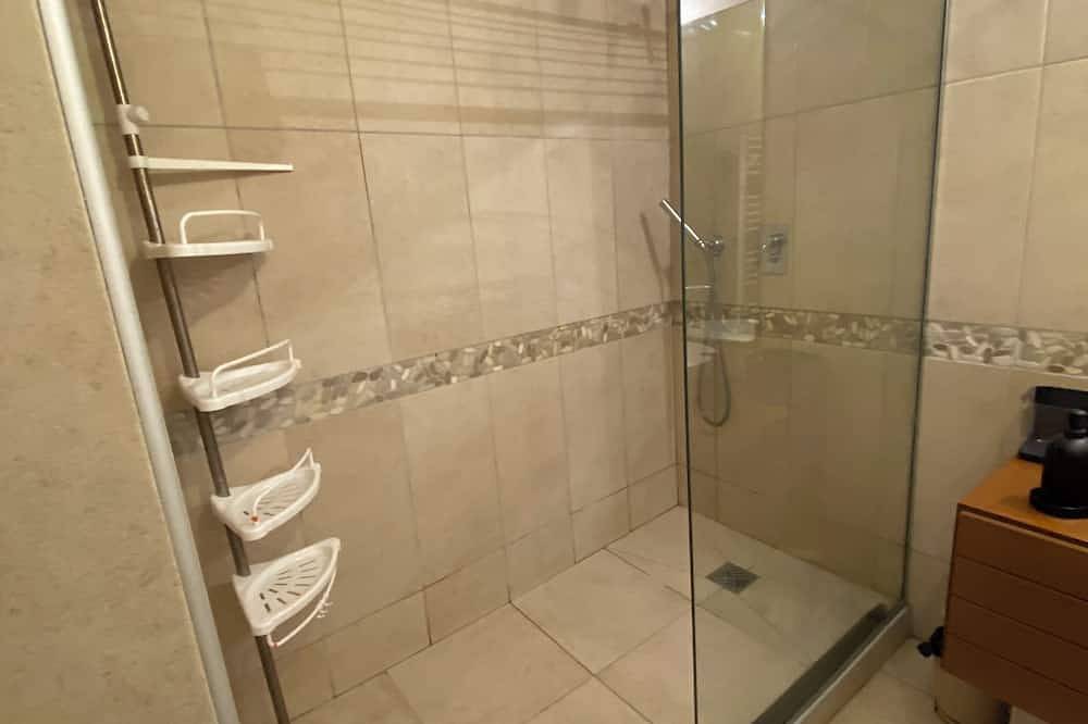 Appartamento intero, Appartement Climatisé 50m2 au Centre du Village de Porquerolles in Hyeres, Porquerolles