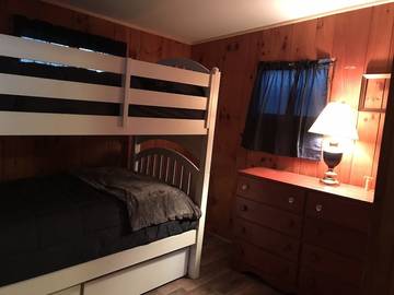 Log Cabin for 2 People in Meredith (NH), Lake Winnipesaukee, Photo 4