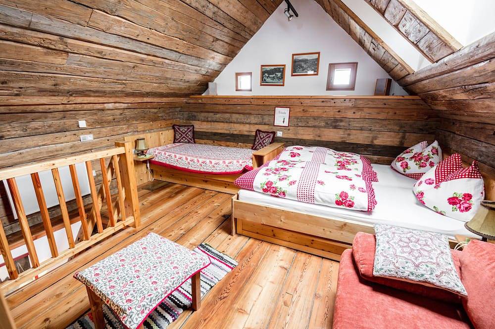 Urige Berghütte mit Gartensauna und Gratis-Wlan - 10 Minuten ins Skizentrum in Rennweg am Katschberg, Bezirk Spittal an der Drau