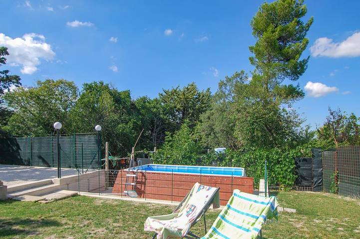 Ferienhaus für 8 Personen, mit Garten