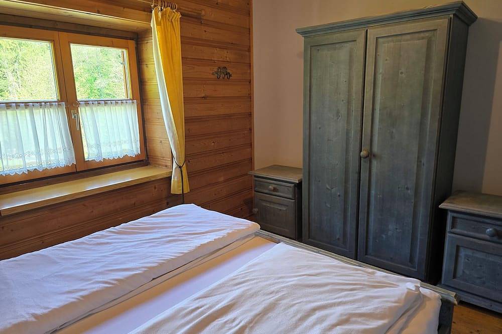 Ellmau: Uriges Ferienhaus, 350 m bis zur Bergbahn im Bergdoktordorf in Ellmau, Kaisergebirge