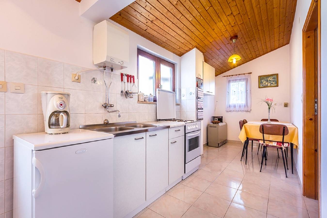 Freistehendes Ferienhaus mit Parkplatz, Grill in Vinkuran, Südküste Istrien