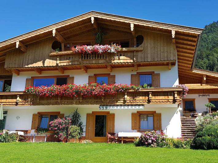Ferienwohnung für 4 Personen, mit Balkon und Garten
