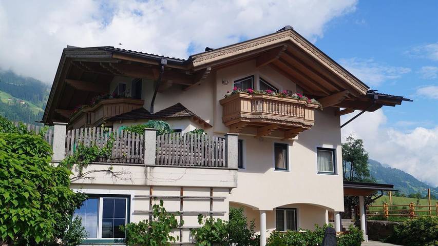 Ferienwohnung für 4 Personen, mit Terrasse in Fügen