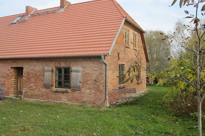 Ferienwohnung für 6 Personen, mit Garten und Sauna in Borrentin