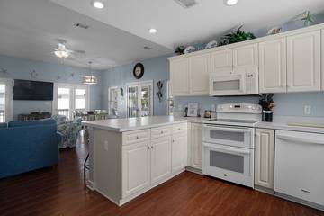 Cabin for 9 Guests in Destin, Emerald Coast, Picture 3