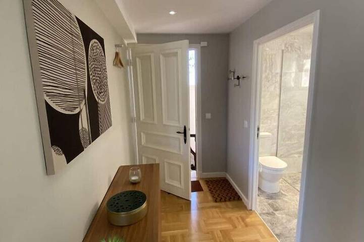 Gîte pour 4 personnes, avec balcon dans Chateau Et Parc Vallombrosa Cannes - 4