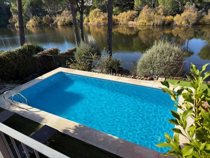 Casa de vacaciones para 8 personas, con piscina y vistas al lago además de vistas y jardín, Se admiten mascotas - 1
