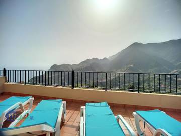 Gîte pour 4 personnes, avec terrasse à Porto da Cruz