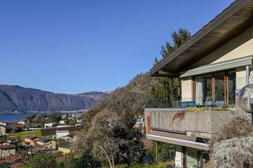 Villa for 6 Guests in Lake Lugano, Ticino, Picture 1