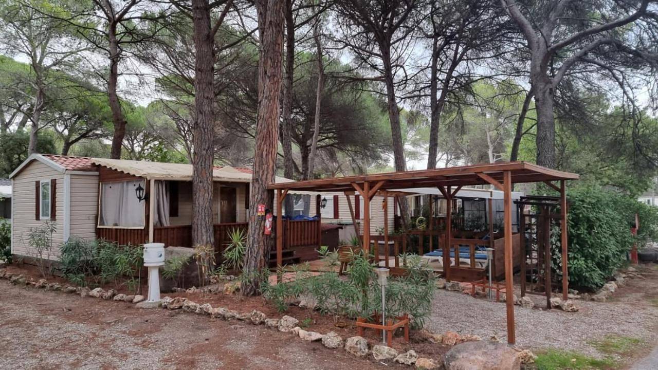 Camping Oasis Village in Puget-sur-Argens, Côte méditerranéenne (France)