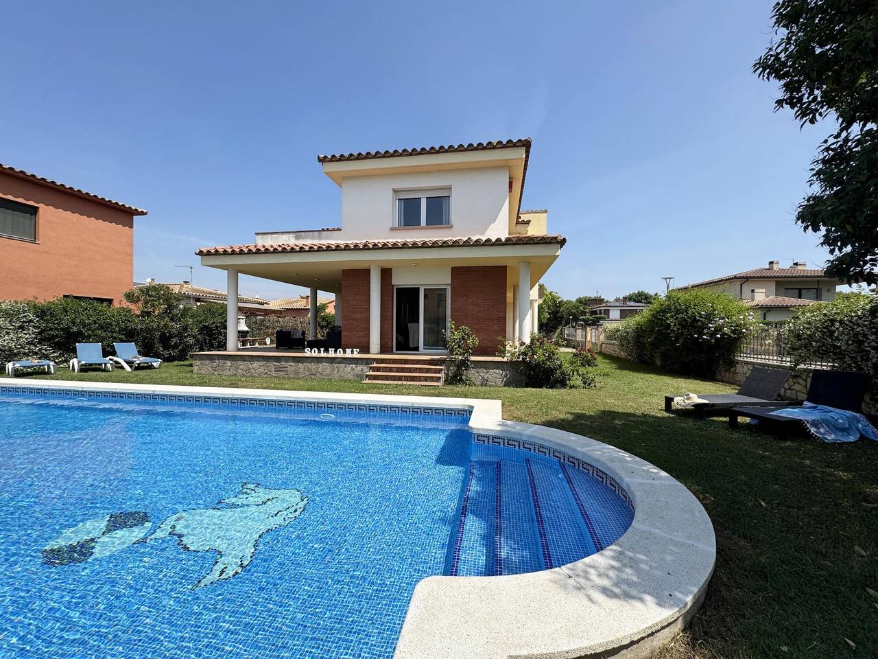 Geräumiges Familienhaus in Sant Pere Pescador, nahe dem Strand in Sant Pere Pescador, Oberampurien
