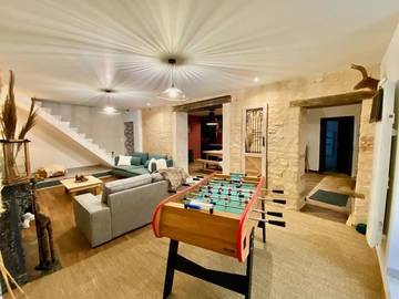 Location de vacances pour 8 personnes, avec terrasse à Chaumont