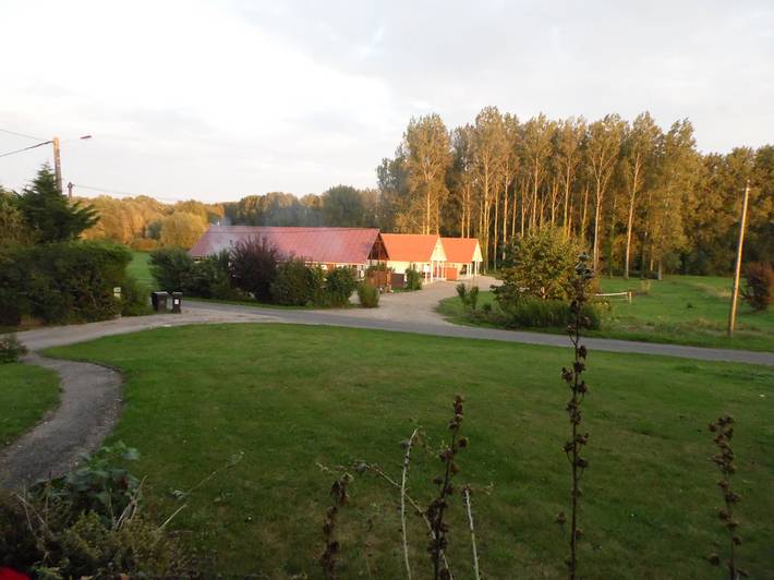 Gîte pour 14 personnes, avec terrasse et jardin, animaux acceptés à Nempont-Saint-Firmin