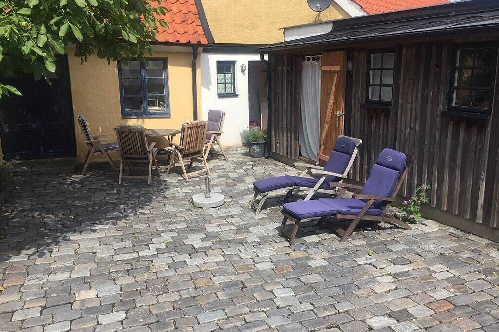 2 Schlafzimmer Unterkunft in Simrishamn in Simrishamn, Österlen