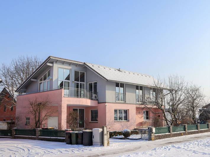 Ferienwohnung für 6 Personen, mit Terrasse und Garten am Traunsee - 2