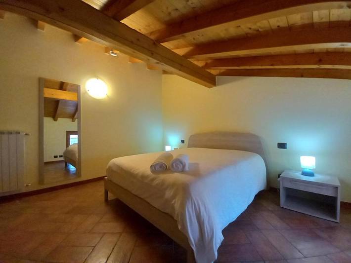 Gîte pour 4 personnes, avec Balcon et Terrasse ainsi que Jardin et Vue à Bracca