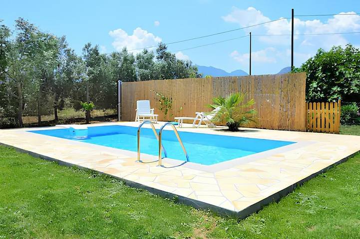 Gîte pour 6 personnes, avec jardin et piscine en Sardaigne