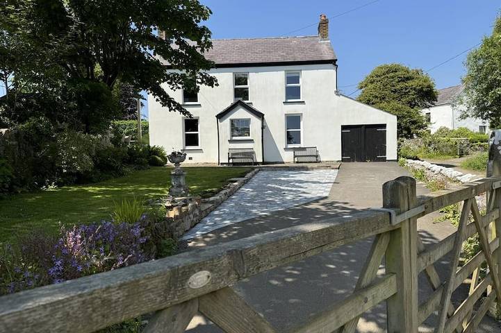 Cottage for 8 people, with garden in Port Eynon
