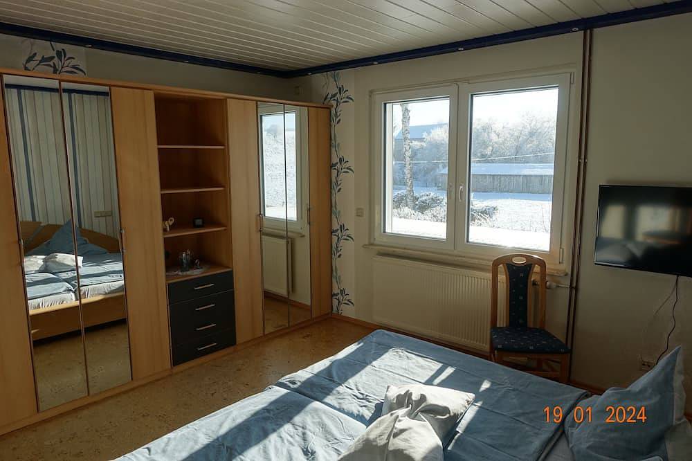 Gemütliches Ferienhaus mit Terrasse, Balkon und Garten im Blauen Ländchen in Miehlen, Lahn-Taunus