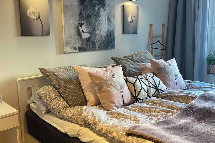 Ganze Wohnung, Spacious and Homely Apartment with Patio. Family friendly. Pets Allowed! in Hägersten-Liljeholmens stadsdelsområde, Schwedische Ostsee