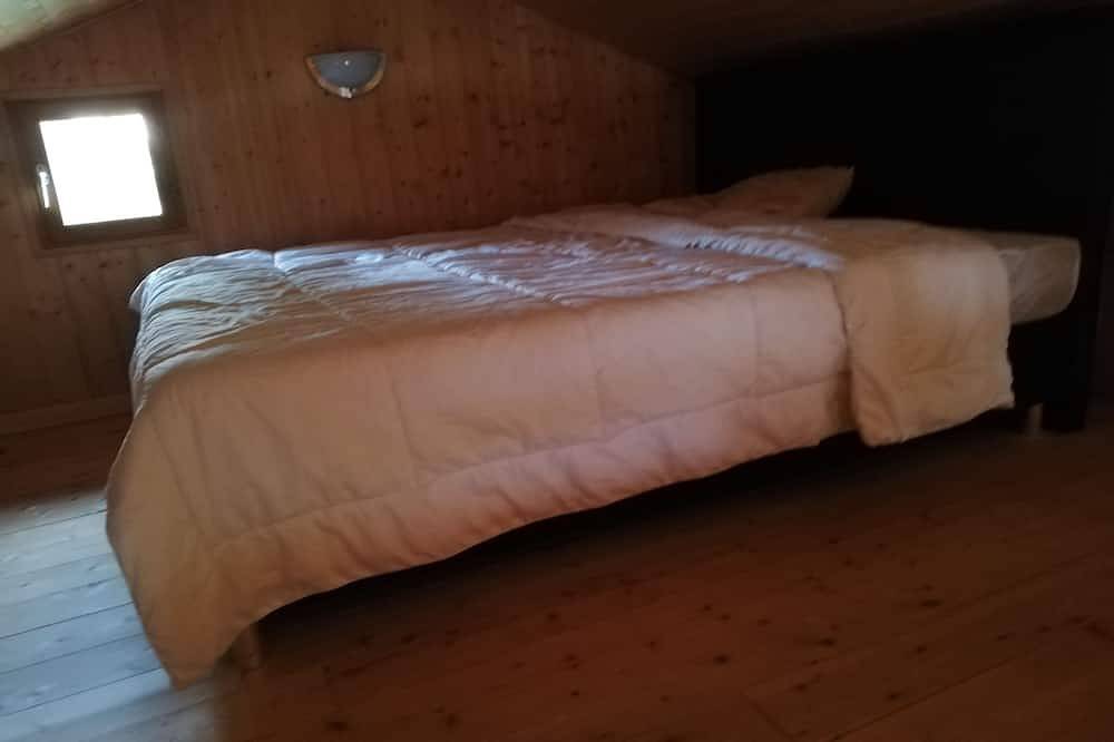 Charming chalet in the mountains in Saint-Laurent-en-Grandvaux, Parc naturel régional du Haut-Jura