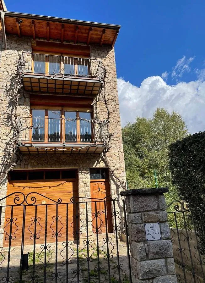 Casa de vacaciones para 9 personas, con vistas además de jardín y piscina - 1