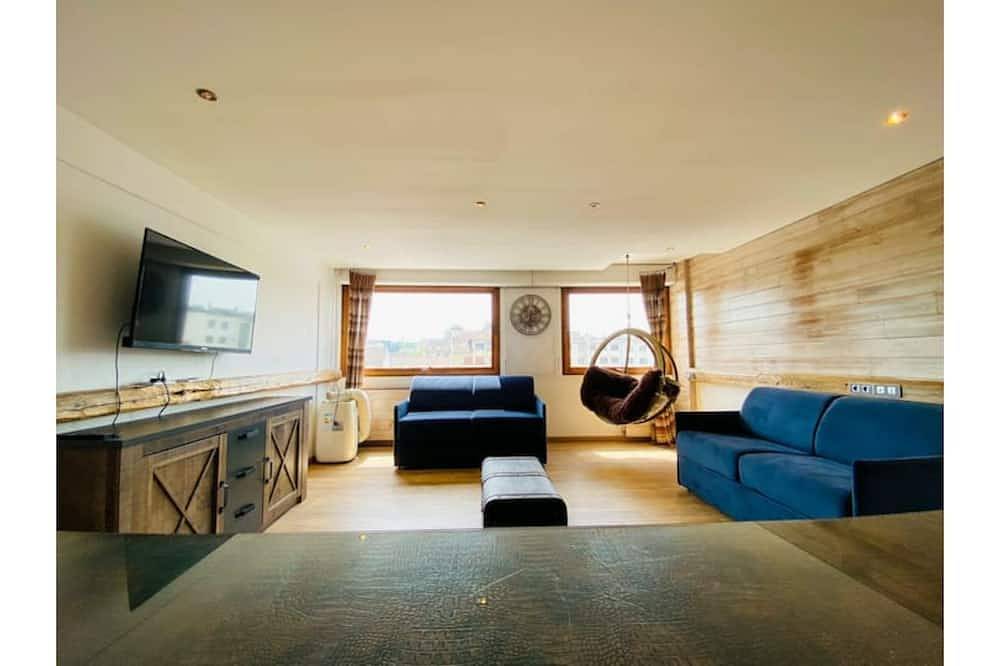 Apartamento entero, La Venise Annecienne🇨🇭 Bright studio, with free private parking, near train station  in Annecy, Región de Annecy