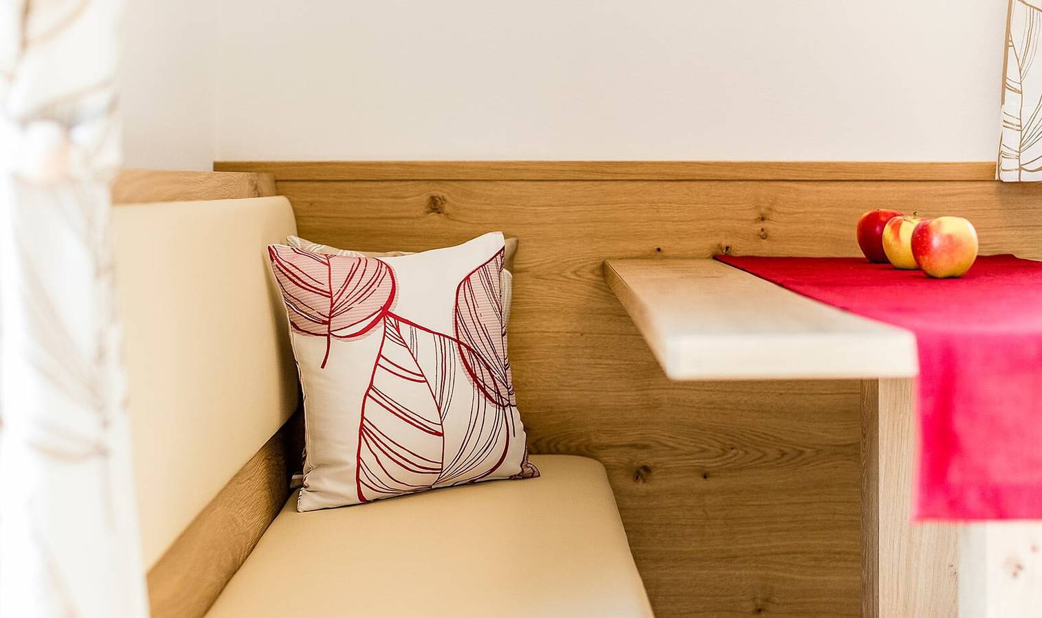 Ganze Wohnung, Ferienwohnung 'Rasnerhof Ferienwohnung Talblick' mit Bergblick, Balkon und Wlan in Oberplars, Algund
