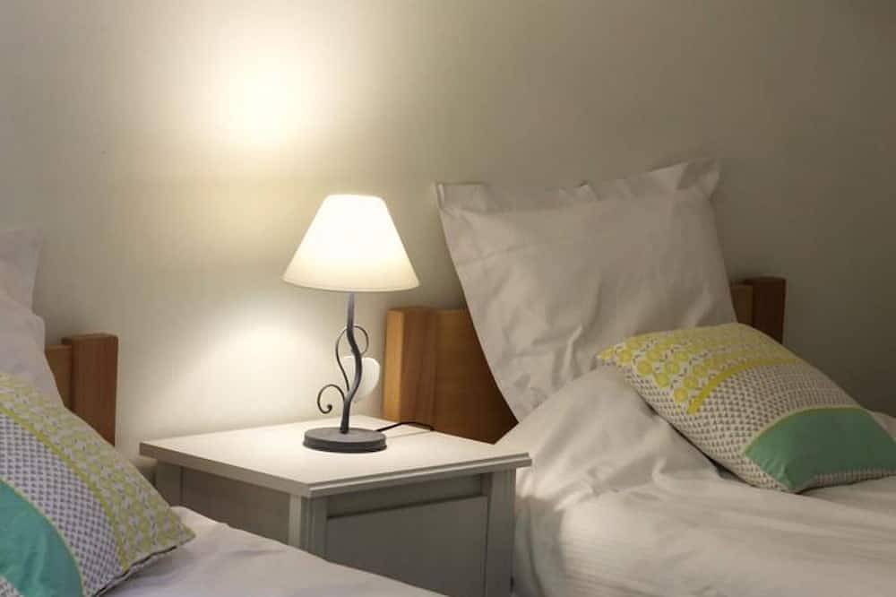 Gîte 3 chambres avec hammam, sauna et jacuzzi à Cellieu in Cellieu, Loire