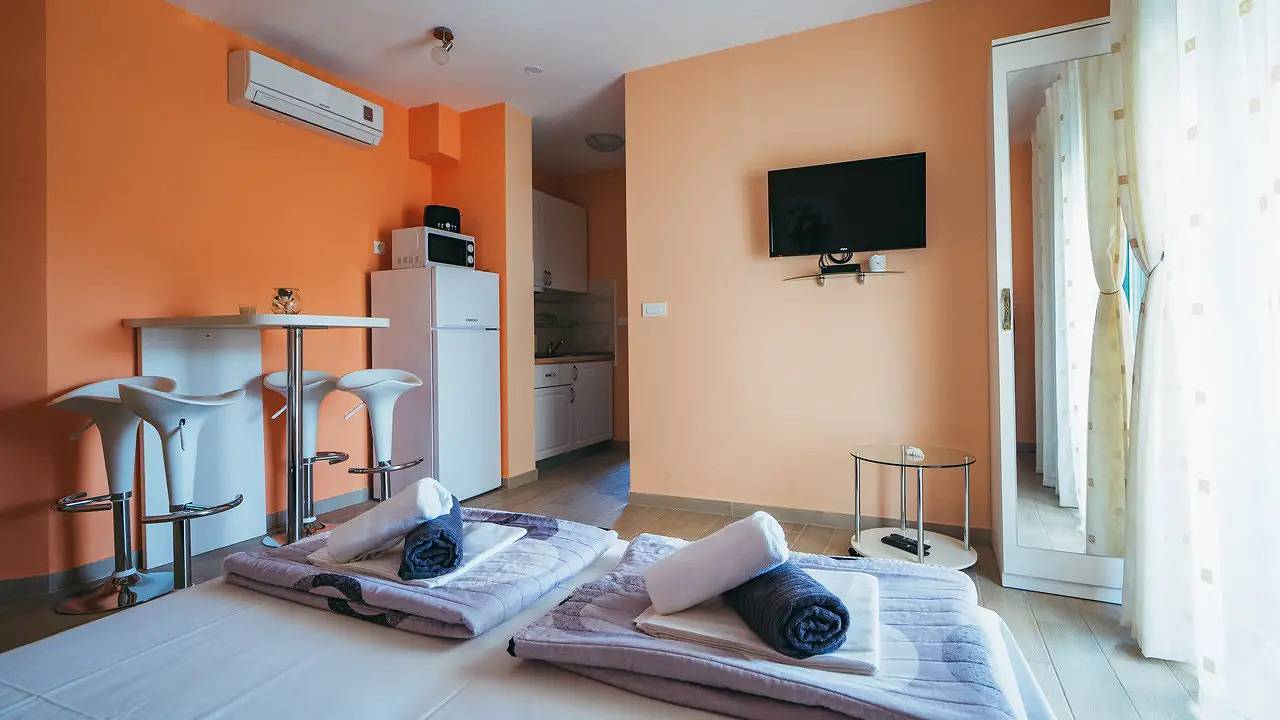 Hel ferieleilighet, Ferienwohnung für 4 Personen (30 m²) in Promajna in Promajna, Makarska Riviera