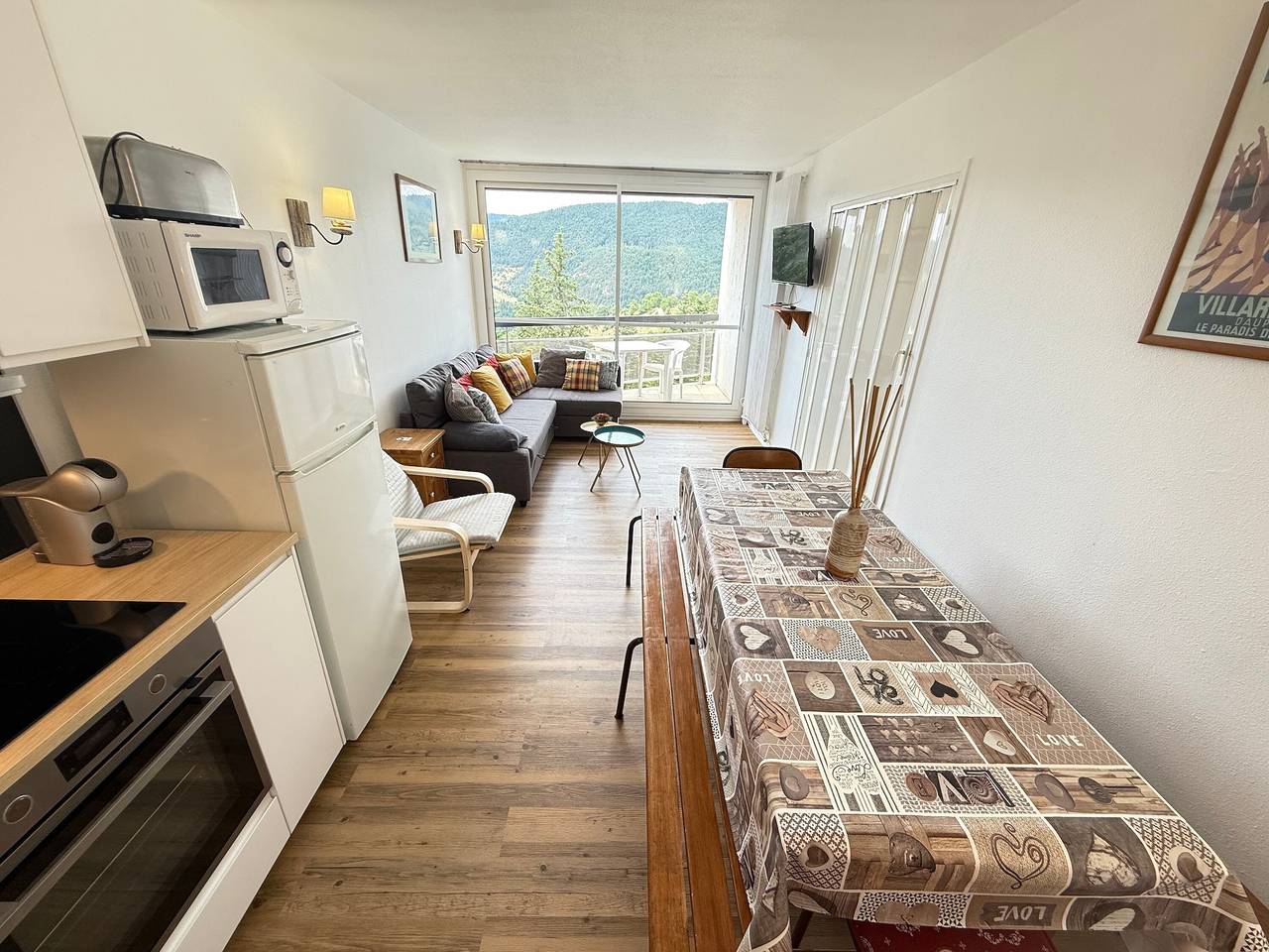 Appartement entier, Appartement 'Pause Détente Vue Montagnes' avec vue montagne et balcon in Villard-de-Lans, Parc naturel régional du Vercors
