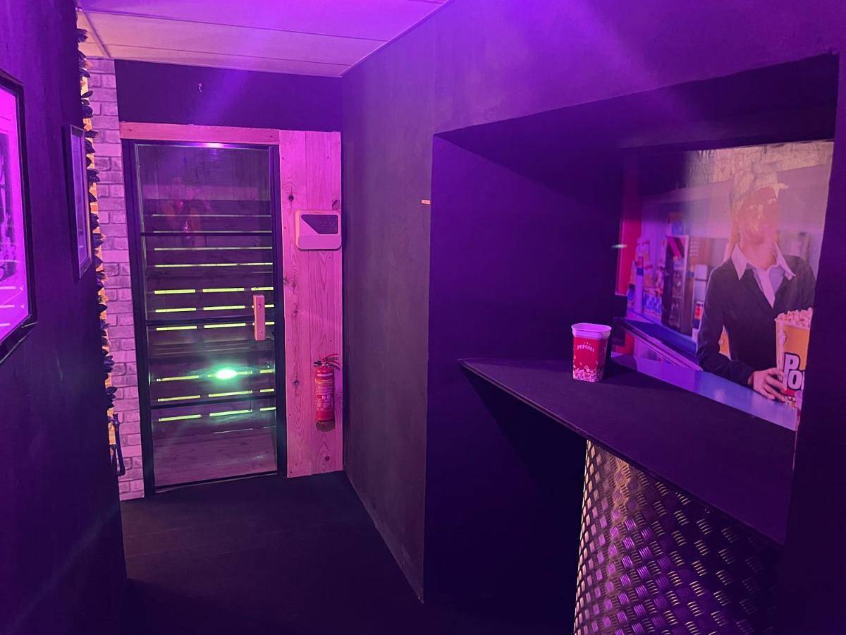 Appartement entier, Cinema Paradiso - Appartement de charme avec Sauna, Hammam, spa in Issoudun, Région d'Issoudun