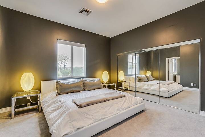 Vacation rental for 8 people, with terrace and sauna as well as hot tub in Fountain Hills