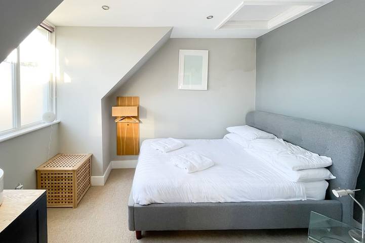 Casa de vacaciones de lujo con bañera de hidromasaje a pocos pasos de las playas y la ciudad in Newquay, Cornualles