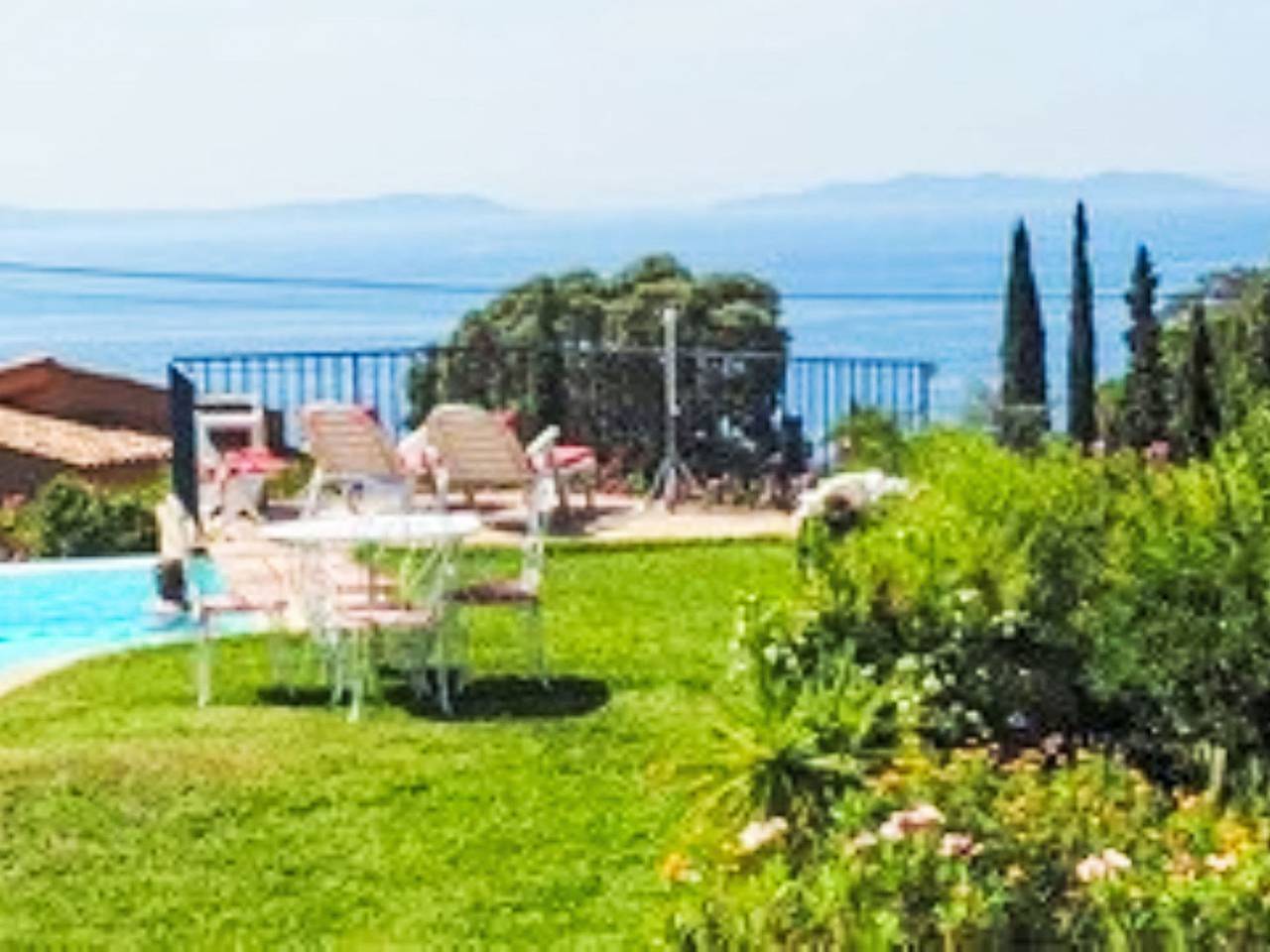 Apartamento entero, Jenny in Rayol-Canadel-sur-Mer, Costa mediterránea (Francia)