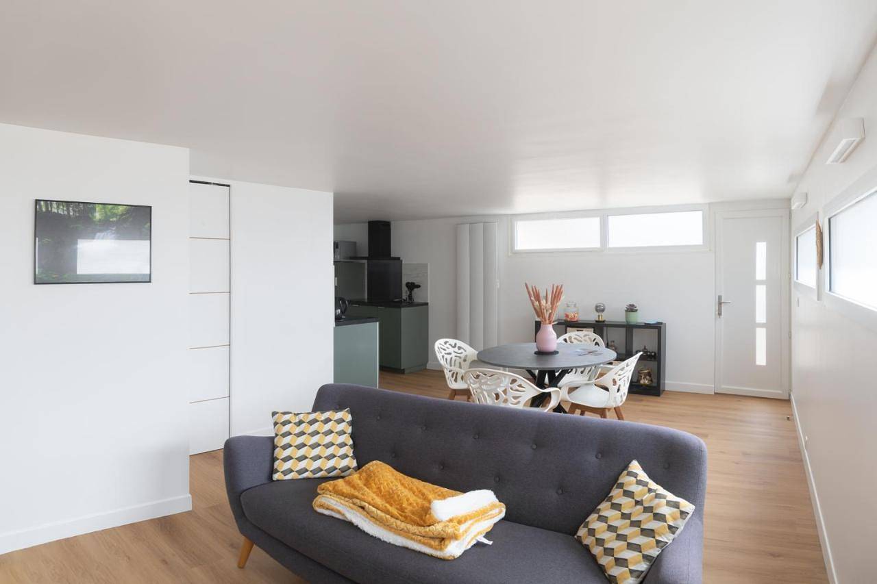 Appartement entier, One-Bedroom Apartment in Cébazat, Parc naturel régional des Volcans d'Auvergne