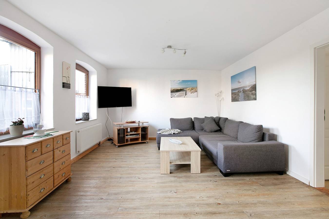 Ganze Wohnung, Ferienwohnung 'Alte Ferienwohnung 1 Wolf' mit privater Terrasse, privatem Garten und Wlan in Hasselberg, Schleswig-Flensburg