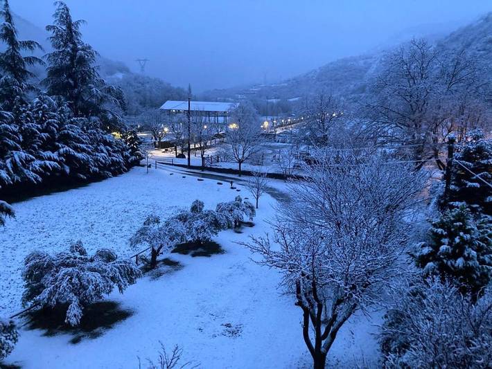 Gîte pour 4 personnes, avec jardin ainsi que piscine et jacuzzi à Rialp - 3