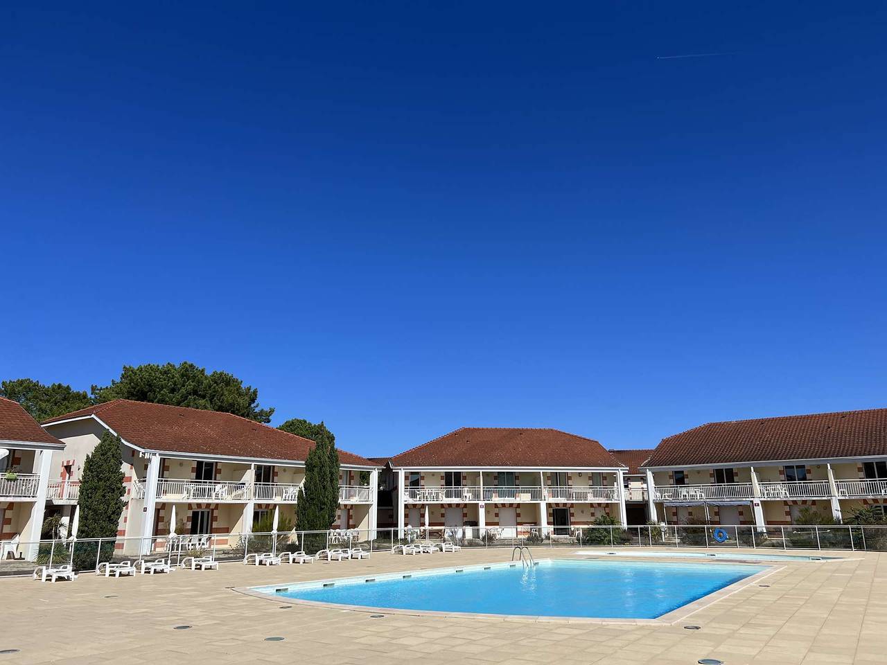 Ganze Ferienwohnung, Komfortable Wohnung in einer Residenz mit Swimmingpool in Verdon sur Mer in Le Verdon-sur-Mer, Regionaler Naturpark Médoc